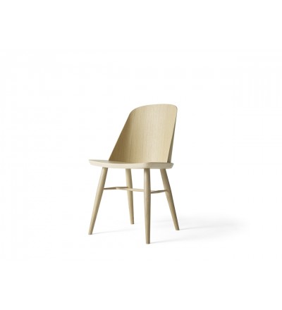 Krzesło drewniane Synnes Dining Chair Audo Copenhagen (dawniej Menu) - dąb