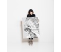 Tapeta Canvas INDIAN GIRL ONWALL - czarno-biała, 140x180cm