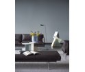 Fotel tapicerowany Studio OUTLINE CHAIR MUUTO - czarna podstawa, wysokość siedzenia 45cm, różne kolory