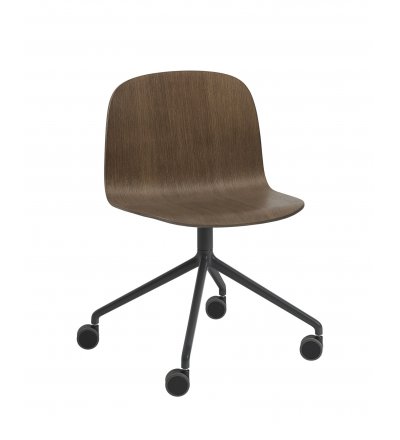 Krzesło obrotowe na kółkach VISU Wide Chair Muuto - ciemnobrązowe/ czarna podstawa